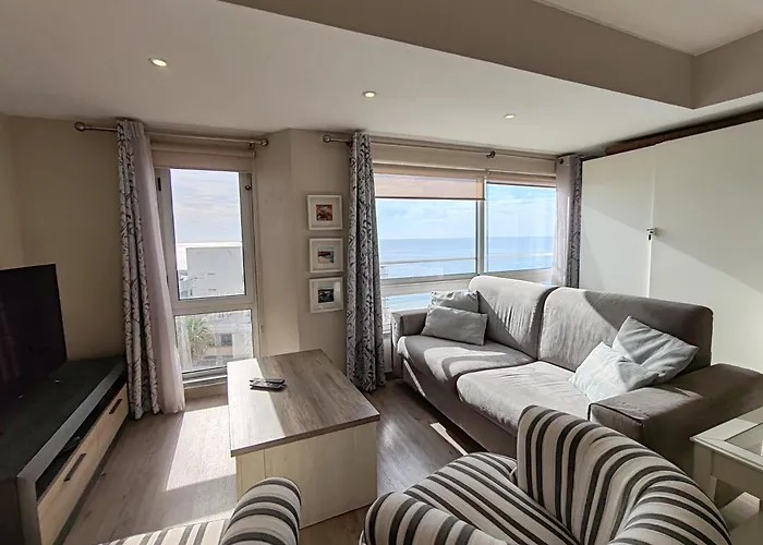 7c Invicta - Casas & Papeis * Armação de Pêra