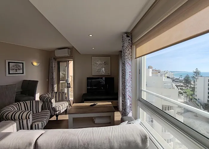 7c Invicta - Casas & Papeis